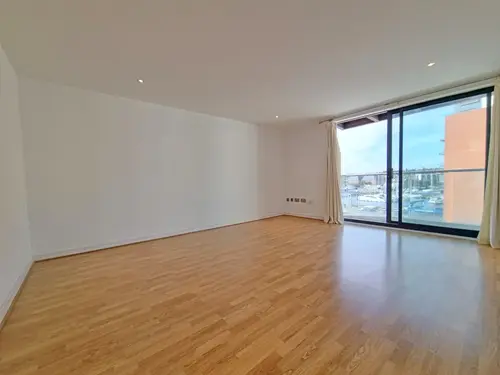 Living / Dining Room. 16'3&quot; (4.95m) x 13'2&quot; (4.01m) 